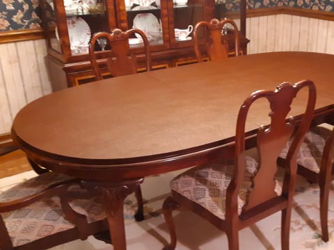 Long oval dining table pad