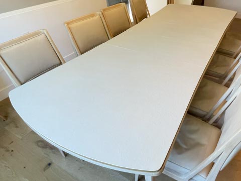 White dining table protection pad